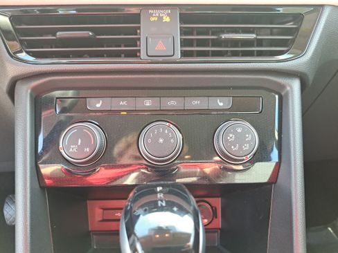 Certified 2025 Volkswagen Taos S AWD/4WD image 21
