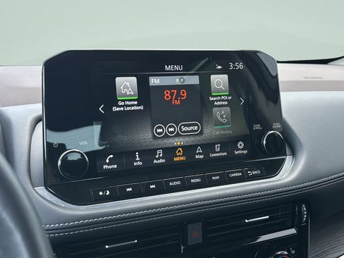 Used 2023 Nissan Rogue Platinum w/ Platinum Premium Package AWD/4WD image 16