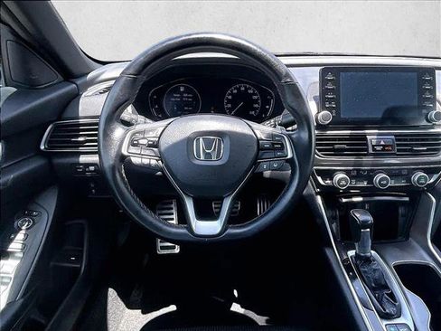 Used 2018 Honda Accord Sport image 7