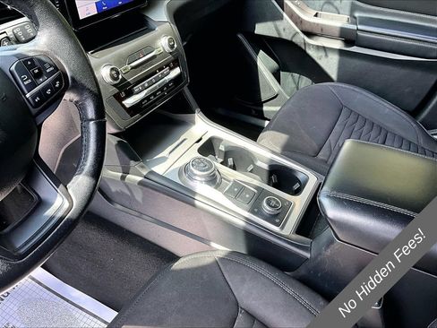 Used 2020 Ford Explorer XLT AWD/4WD image 13