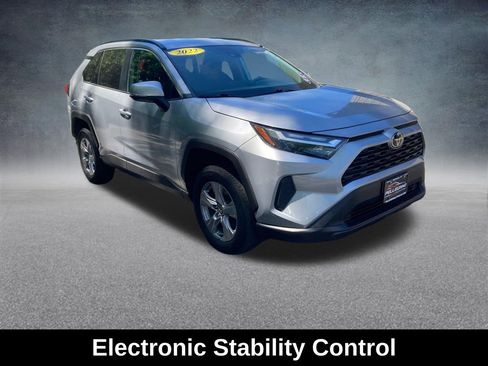 Used 2022 Toyota RAV4 XLE image 9