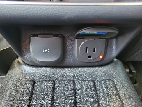 Used 2024 Genesis GV70 3.5T Sport image 15