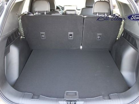 New 2025 Ford Escape SE image 7