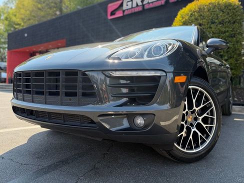 Used 2018 Porsche Macan image 2