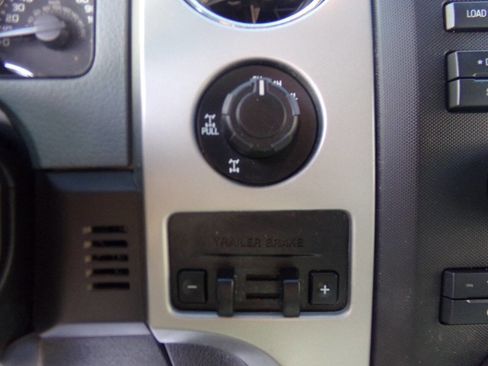 Used 2012 Ford F150 XLT w/ XLT Chrome Pkg image 28