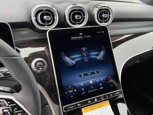 New 2026 Mercedes-Benz GLC 300 4MATIC image 19