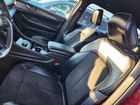 Used 2023 Jeep Grand Cherokee L Laredo image 12