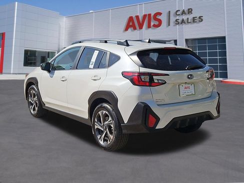 Used 2025 Subaru Crosstrek 2.5i Premium AWD/4WD image 9
