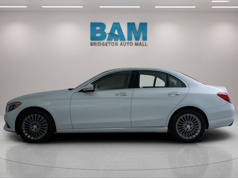 Used 2015 Mercedes-Benz C 300 4MATIC Sedan image 4