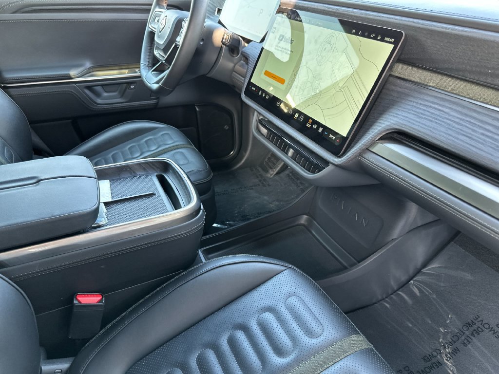 Used 2025 Rivian R1S Adventure Dual AWD/4WD image 16