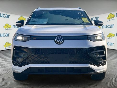 New 2026 Volkswagen Tiguan SE R-Line image 3