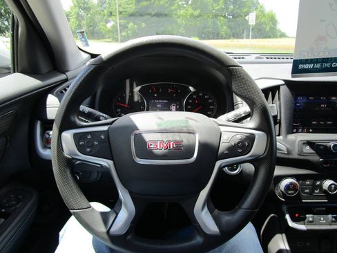 Used 2022 GMC Terrain SLE w/ Driver Convenience Package FWD image 12
