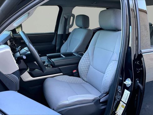 Used 2023 Toyota Tundra SR5 w/ SR5 Convenience Package AWD/4WD image 8