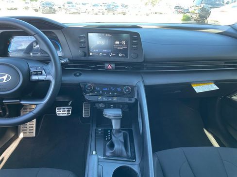 Used 2026 Hyundai Elantra Sport FWD image 11
