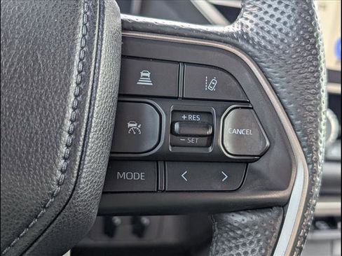 Used 2025 Toyota Tundra Limited image 21