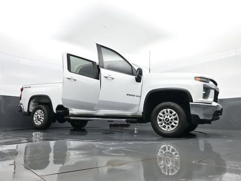 Used 2022 Chevrolet Silverado 2500 LT AWD/4WD image 29