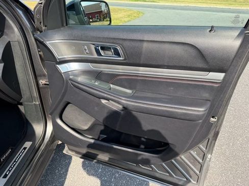 Used 2019 Ford Explorer Sport w/ Equipment Group 401A AWD/4WD image 24
