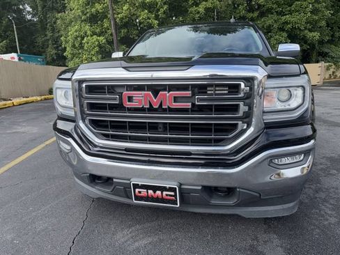 Used 2019 GMC Sierra 1500 SLE w/ Black Pack AWD/4WD image 4