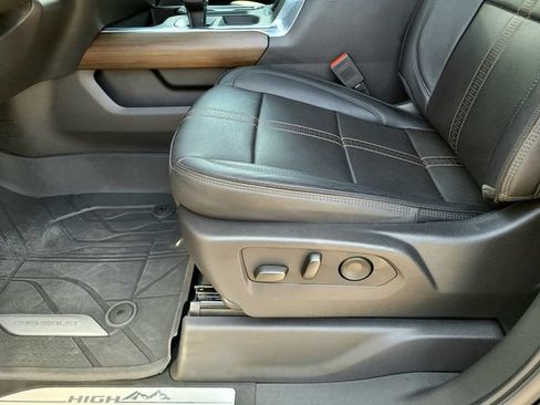 Used 2024 Chevrolet Silverado 1500 High Country AWD/4WD image 26