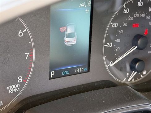 Used 2025 Toyota Corolla LE image 9