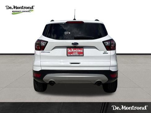 Used 2017 Ford Escape SE w/ Equipment Group 201A image 6