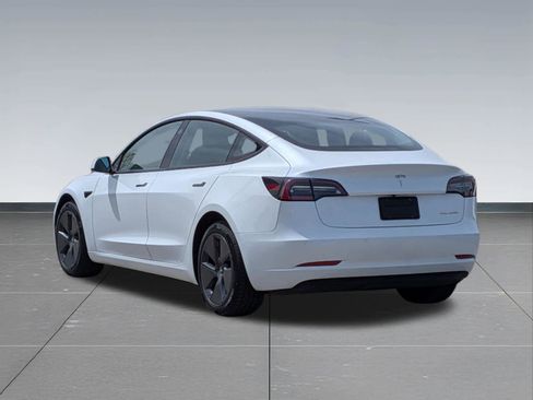 Used 2022 Tesla Model 3 Long Range AWD/4WD image 3