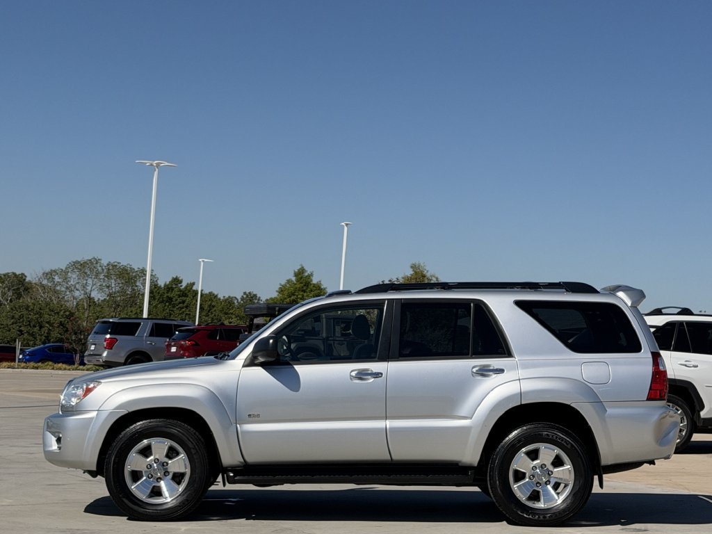 Used 2008 Toyota 4Runner SR5 RWD image 3