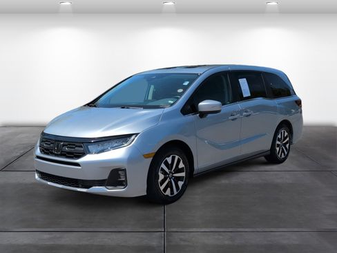 Certified 2025 Honda Odyssey EX-L image 4