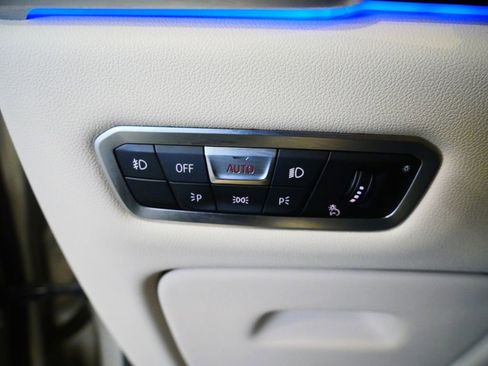 Used 2019 BMW X5 xDrive50i w/ M Sport Package AWD/4WD image 14