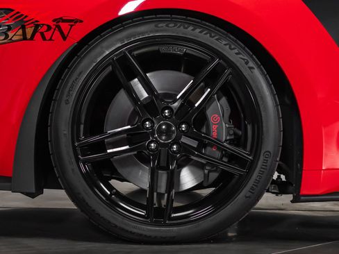 Used 2018 Ford Mustang GT Premium w/ GT Performance Package RWD image 18