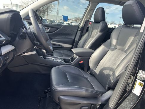 Used 2023 Subaru Forester Limited image 23