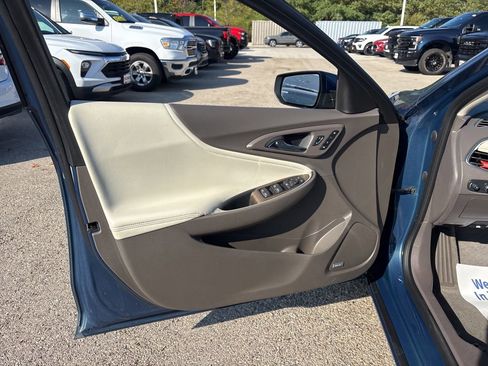 Used 2024 Chevrolet Malibu LT image 8