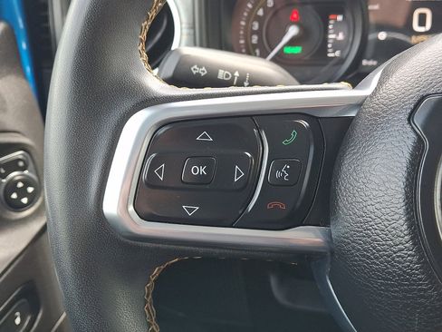 Used 2024 Jeep Wrangler Unlimited Sahara AWD/4WD image 19