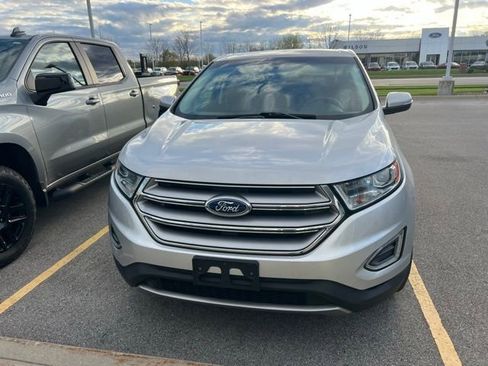Used 2018 Ford Edge SEL w/ Equipment Group 201A FWD image 2
