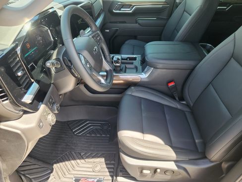 New 2026 Chevrolet Silverado 1500 LT Trail Boss w/ Convenience Package II AWD/4WD image 10