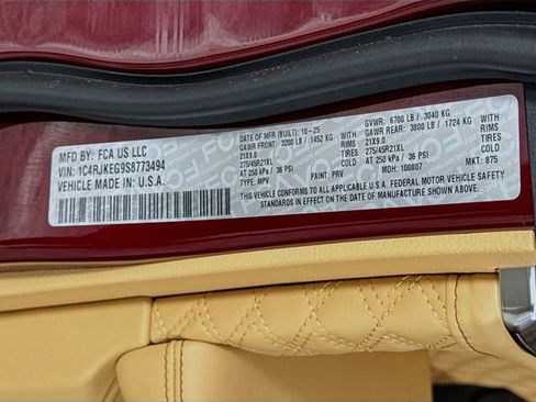 New 2025 Jeep Grand Cherokee L Summit image 38