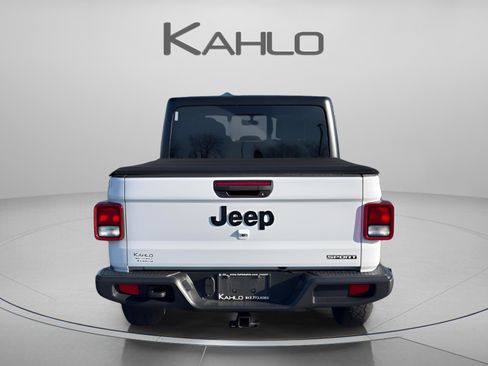 Used 2021 Jeep Gladiator Sport AWD/4WD image 3