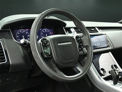 Used 2020 Land Rover Range Rover Sport HST image 24
