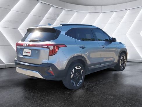 Used 2024 Kia Seltos SX AWD/4WD image 4