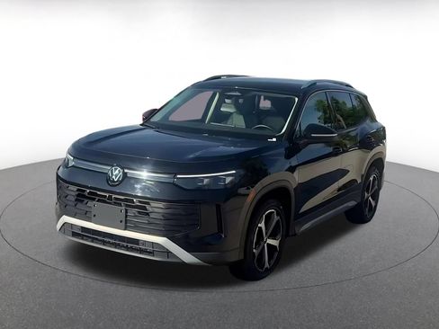Used 2026 Volkswagen Tiguan SE AWD/4WD image 6