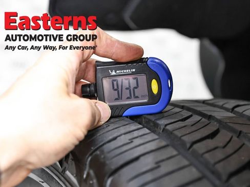 Used 2023 Jeep Wrangler Unlimited Sahara image 29