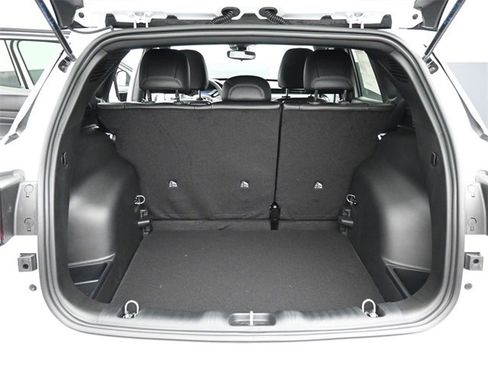 New 2026 Jeep Compass Latitude image 19