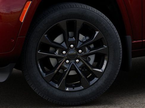 New 2026 Jeep Grand Cherokee Limited image 13