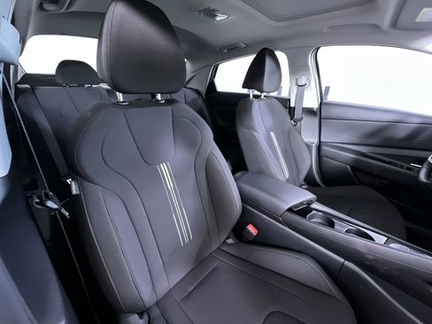 Used 2025 Hyundai Elantra SEL image 26