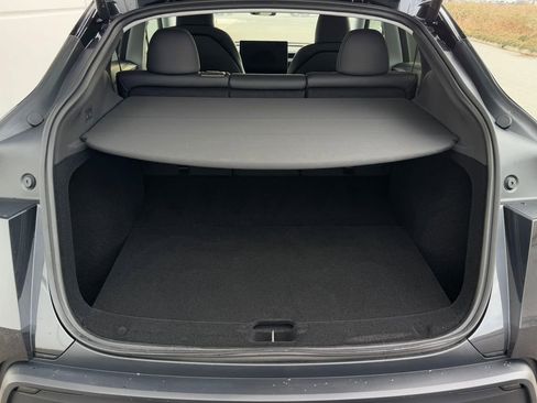 Used 2026 Tesla Model Y Long Range image 21