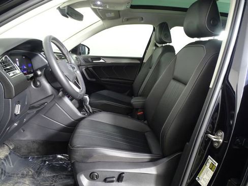 Used 2023 Volkswagen Tiguan SE image 14