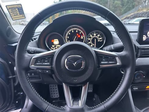 Used 2022 MAZDA MX-5 Miata Club w/ Interior Package image 15