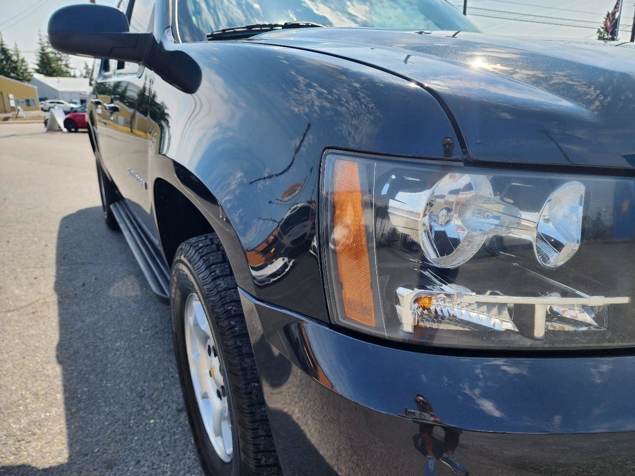 Used 2013 Chevrolet Suburban LT w/ Luxury Package AWD/4WD image 34