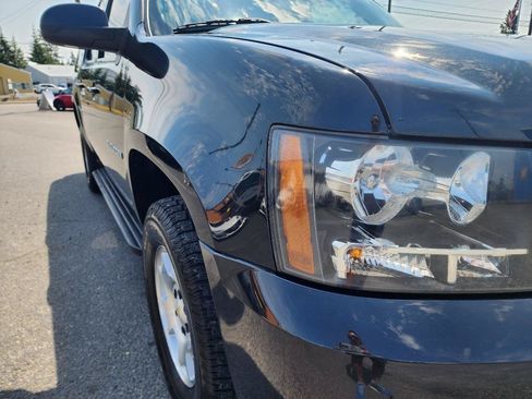 Used 2013 Chevrolet Suburban LT w/ Luxury Package AWD/4WD image 34