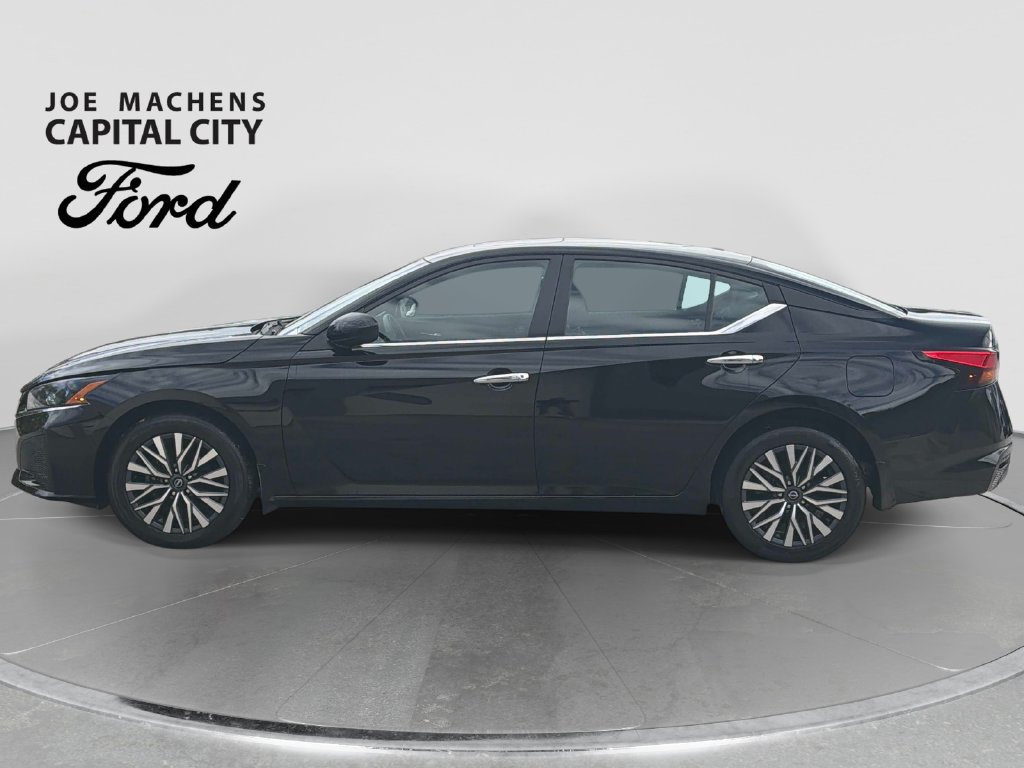 Used 2024 Nissan Altima 2.5 SV w/ SV Premium Package AWD/4WD image 8